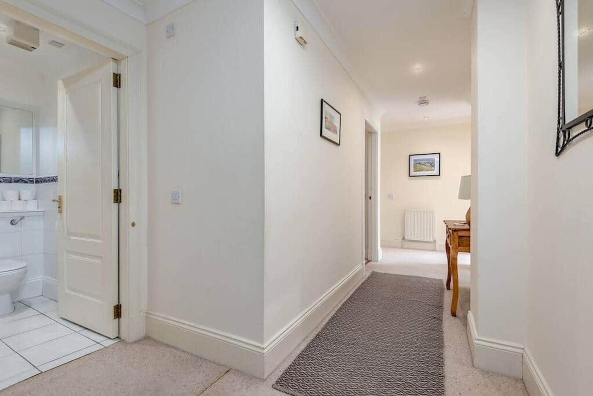 Southgait Hall - No 2 Apartment *