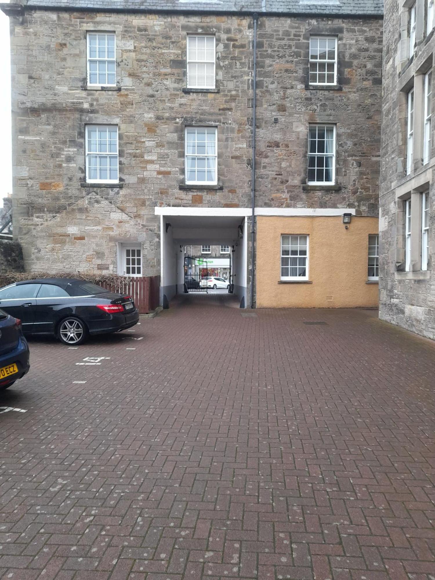 Southgait Hall - No 2 Apartment